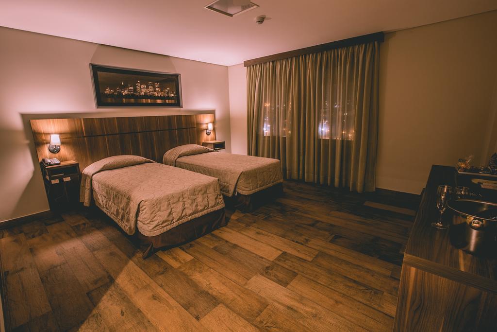 Padom Business Hotel Bragança Paulista Zimmer foto