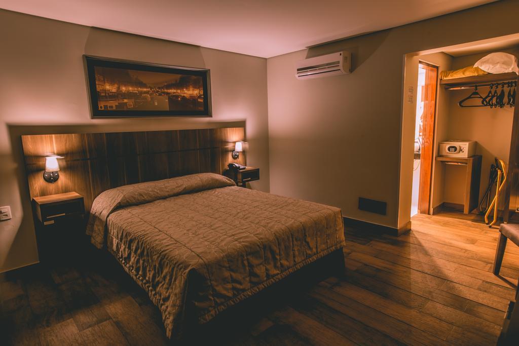 Padom Business Hotel Bragança Paulista Zimmer foto