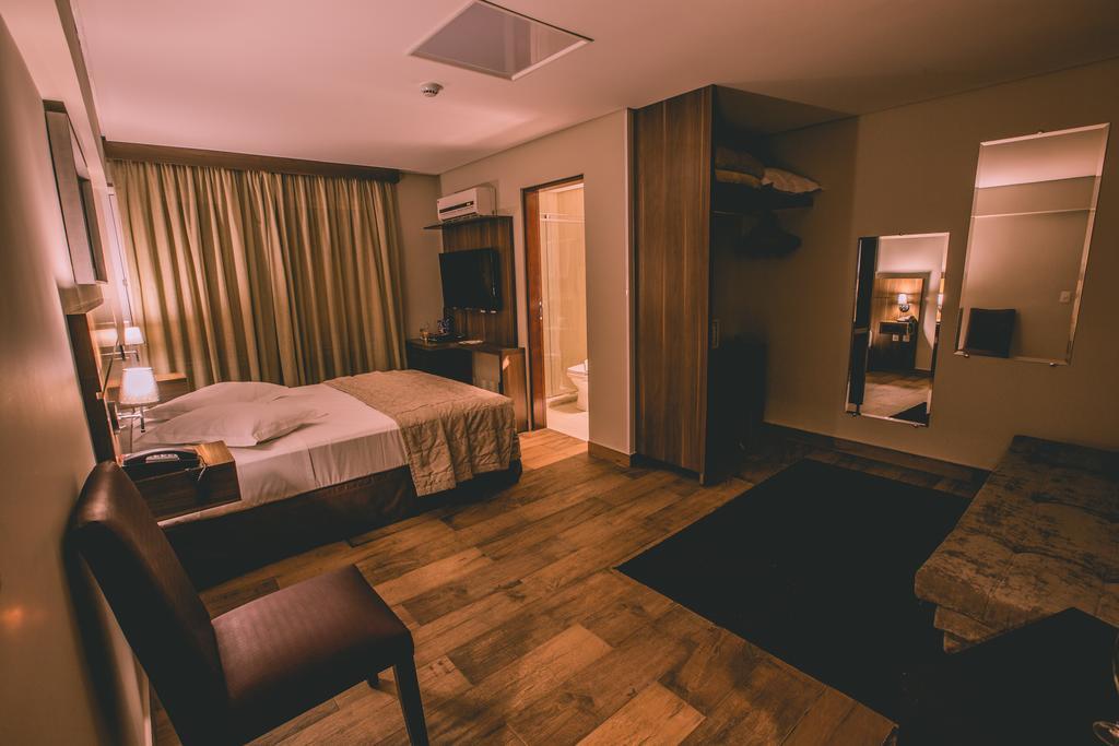 Padom Business Hotel Bragança Paulista Zimmer foto